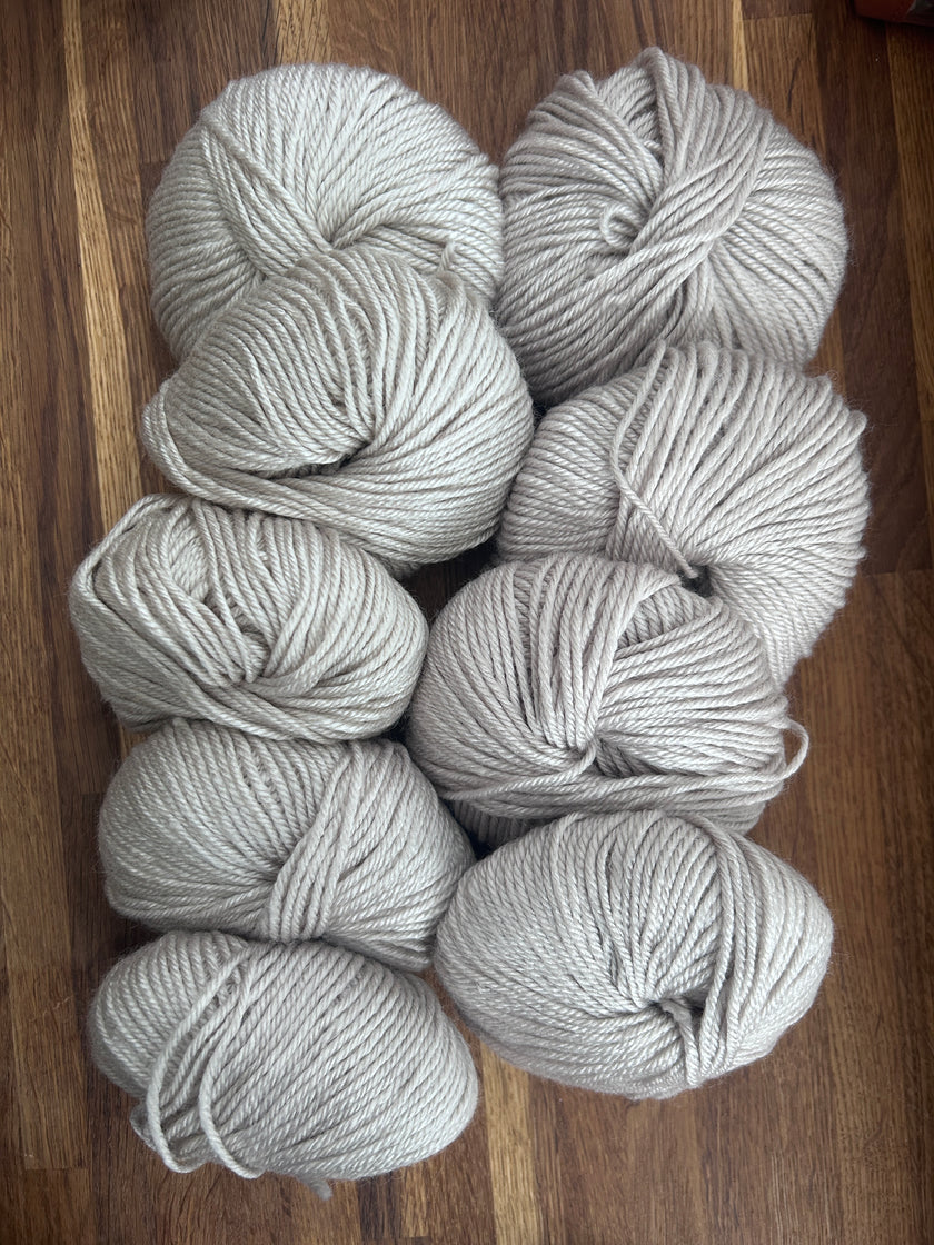 HAMANAKA 100% Wool in Greige
