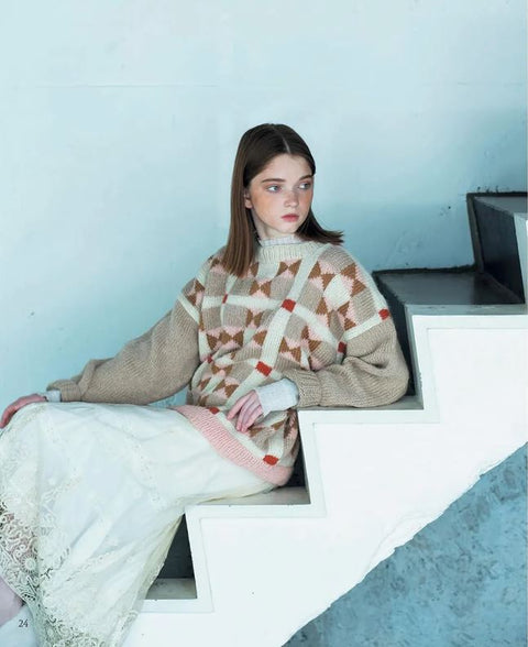 ROWAN: Knitted clothing and accessories using Rowan yarn